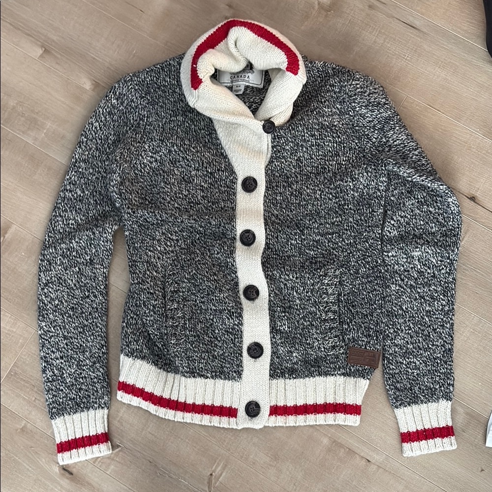 Roots Cabin Black and White Knit Sweater